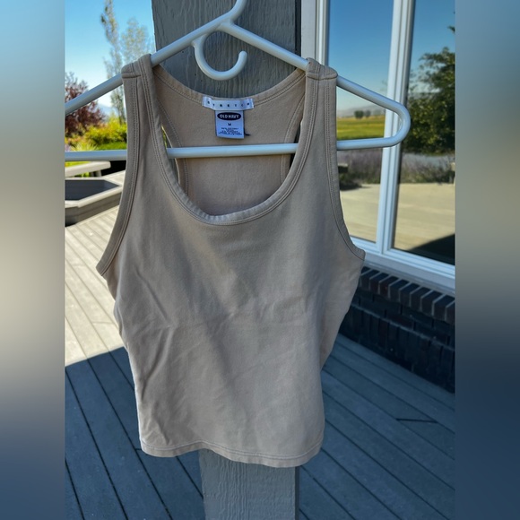 CLEARANCE Women’s Medium Tan Old Navy Tank Top With Built in Bra - Picture 2 of 6